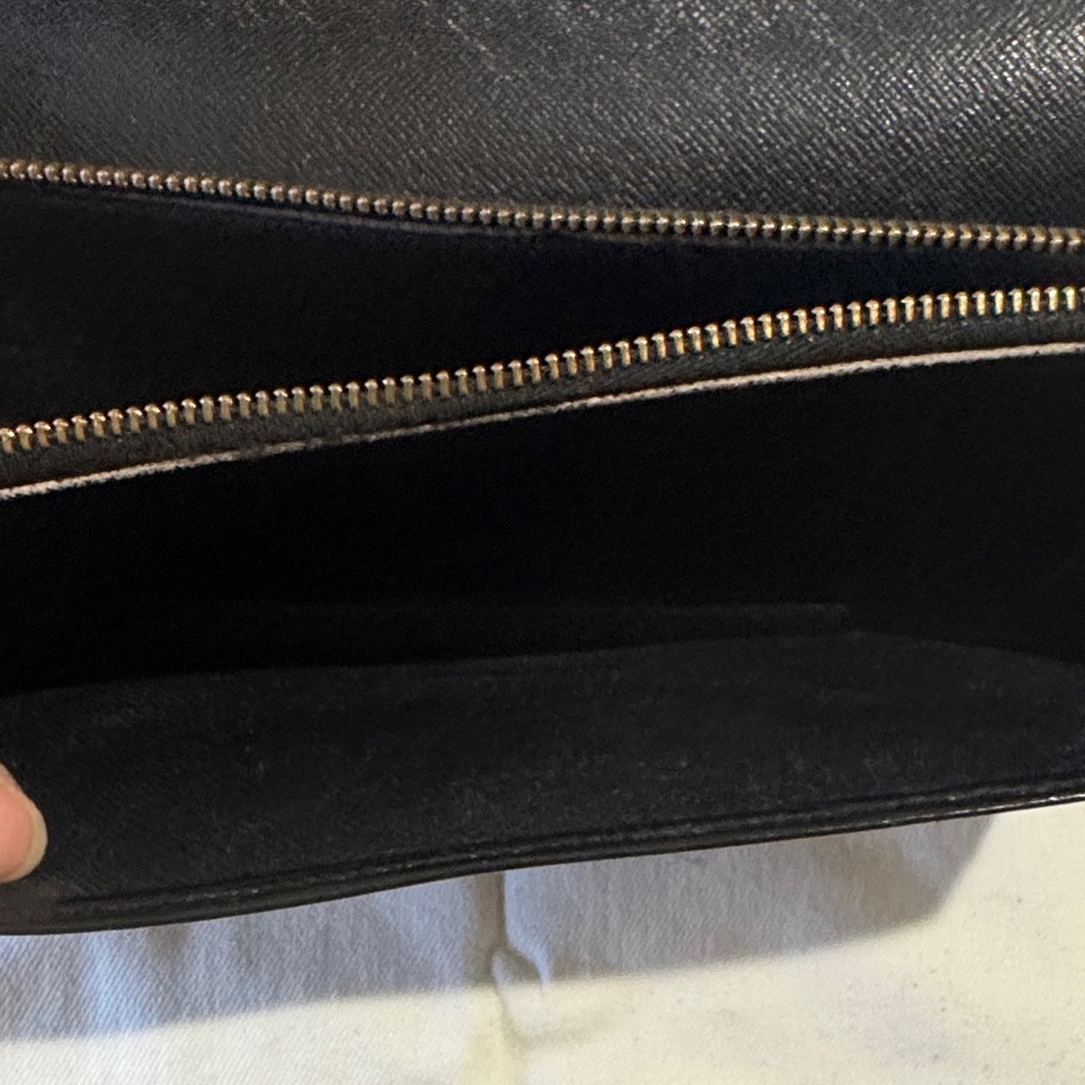 Louis Vuitton Epi Black Textured Wallet - Picture 8 of 10